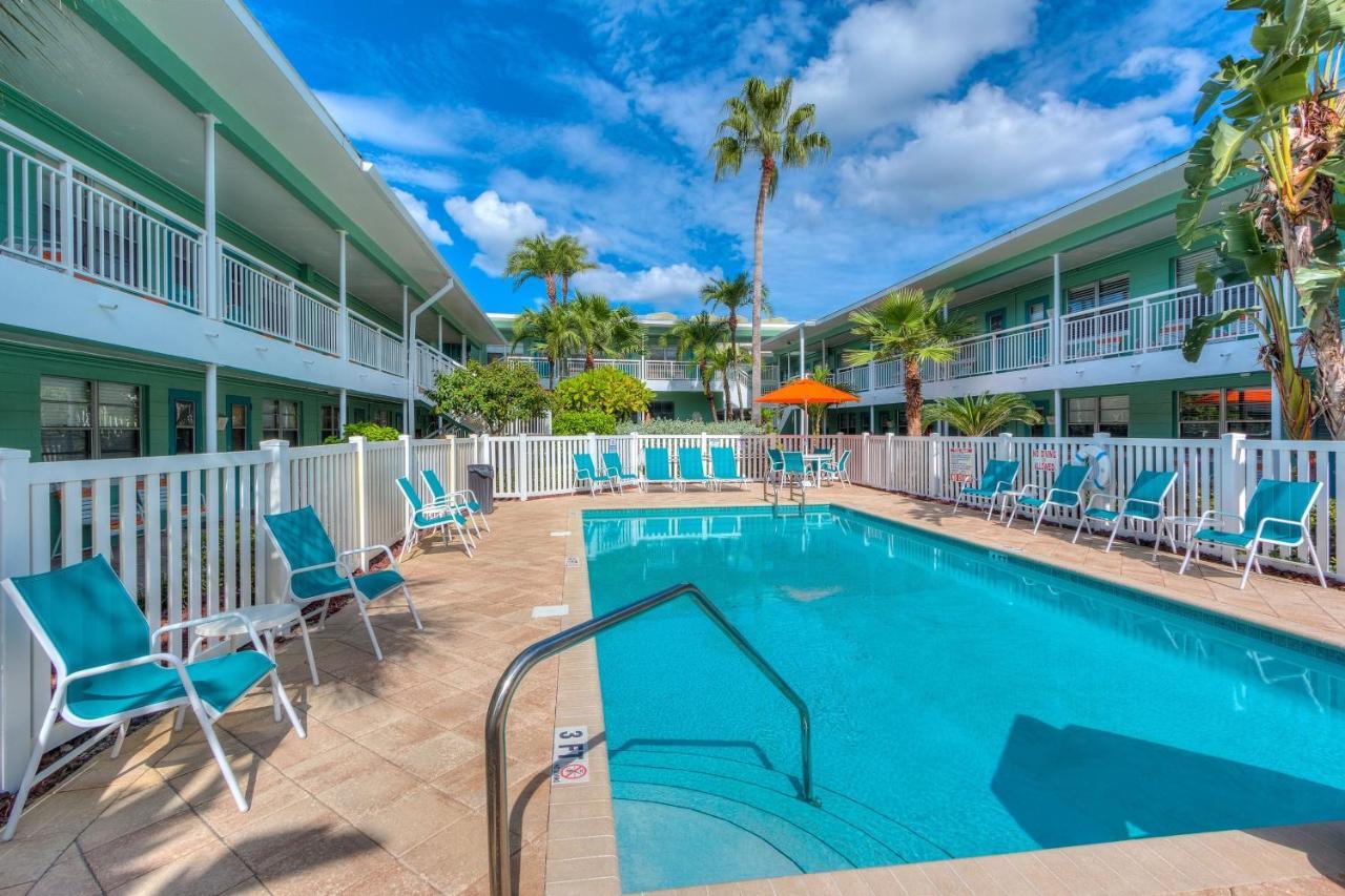 Tropic Terrace #4 - Beachfront Rental Apts St. Pete Beach Eksteriør bilde